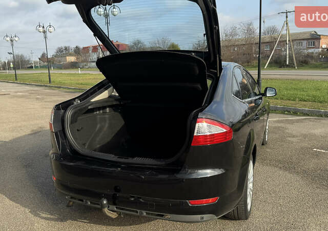 Чорний Форд Мондео, об'ємом двигуна 2 л та пробігом 204 тис. км за 6999 $, фото 44 на Automoto.ua