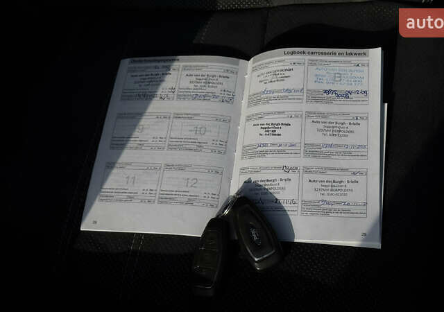 Чорний Форд Мондео, об'ємом двигуна 2 л та пробігом 204 тис. км за 6999 $, фото 46 на Automoto.ua