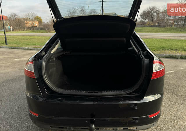 Чорний Форд Мондео, об'ємом двигуна 2 л та пробігом 204 тис. км за 6999 $, фото 42 на Automoto.ua