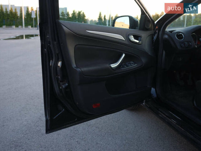 Черный Форд Мондео, объемом двигателя 1.75 л и пробегом 410 тыс. км за 5700 $, фото 15 на Automoto.ua