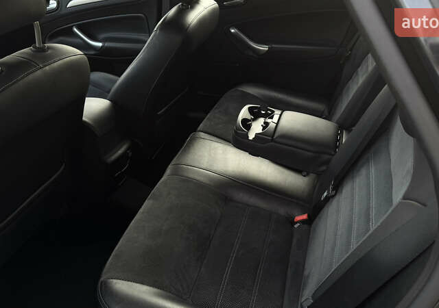 Чорний Форд Мондео, об'ємом двигуна 2 л та пробігом 204 тис. км за 6999 $, фото 29 на Automoto.ua