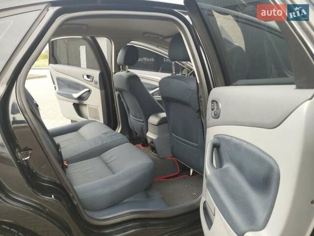 Чорний Форд Мондео, об'ємом двигуна 1.75 л та пробігом 300 тис. км за 5500 $, фото 3 на Automoto.ua