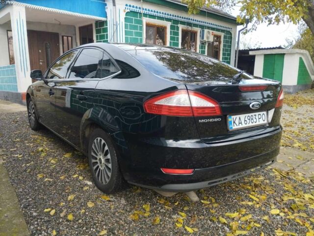 Чорний Форд Мондео, об'ємом двигуна 1.8 л та пробігом 300 тис. км за 5500 $, фото 11 на Automoto.ua