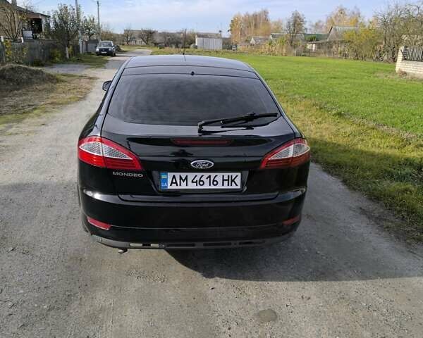Черный Форд Мондео, объемом двигателя 1.75 л и пробегом 287 тыс. км за 8350 $, фото 4 на Automoto.ua