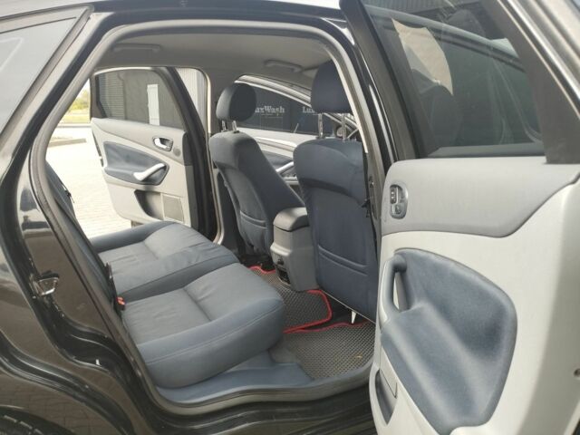 Чорний Форд Мондео, об'ємом двигуна 1.8 л та пробігом 300 тис. км за 5500 $, фото 7 на Automoto.ua