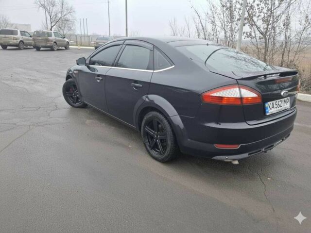 Черный Форд Мондео, объемом двигателя 2 л и пробегом 292 тыс. км за 6800 $, фото 3 на Automoto.ua