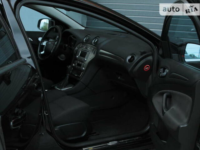 Черный Форд Мондео, объемом двигателя 2 л и пробегом 205 тыс. км за 9200 $, фото 33 на Automoto.ua