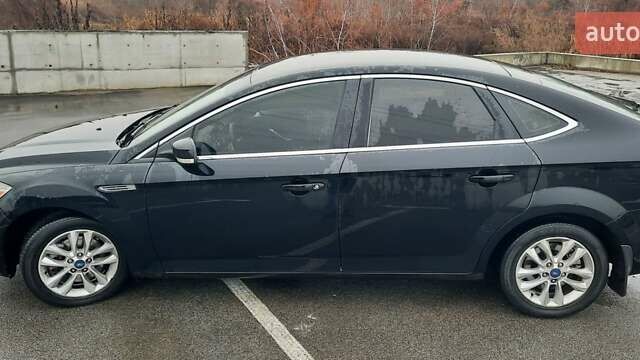 Черный Форд Мондео, объемом двигателя 2 л и пробегом 272 тыс. км за 7500 $, фото 3 на Automoto.ua