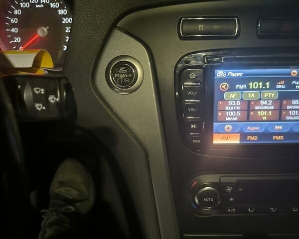 Чорний Форд Мондео, об'ємом двигуна 2 л та пробігом 185 тис. км за 8999 $, фото 12 на Automoto.ua