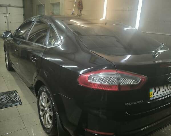 Чорний Форд Мондео, об'ємом двигуна 2 л та пробігом 185 тис. км за 8999 $, фото 9 на Automoto.ua