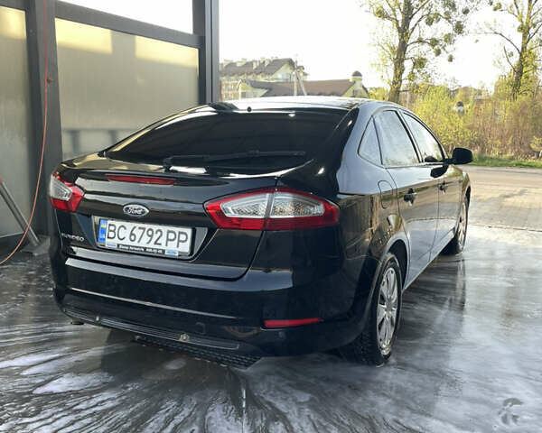 Черный Форд Мондео, объемом двигателя 1.56 л и пробегом 190 тыс. км за 9500 $, фото 8 на Automoto.ua