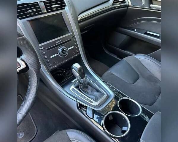 Черный Форд Мондео, объемом двигателя 2 л и пробегом 202 тыс. км за 18450 $, фото 46 на Automoto.ua