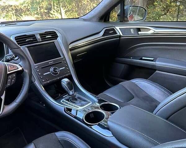 Черный Форд Мондео, объемом двигателя 2 л и пробегом 202 тыс. км за 18450 $, фото 66 на Automoto.ua