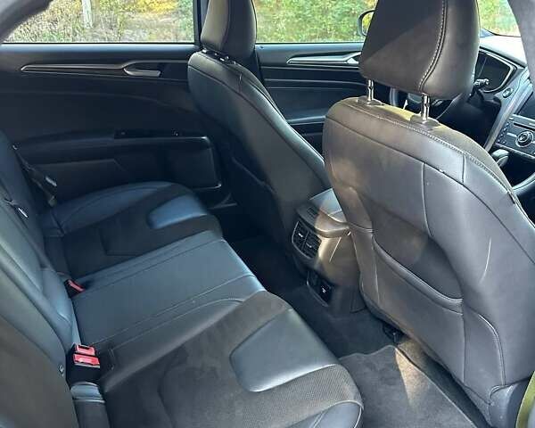 Черный Форд Мондео, объемом двигателя 2 л и пробегом 202 тыс. км за 18450 $, фото 69 на Automoto.ua