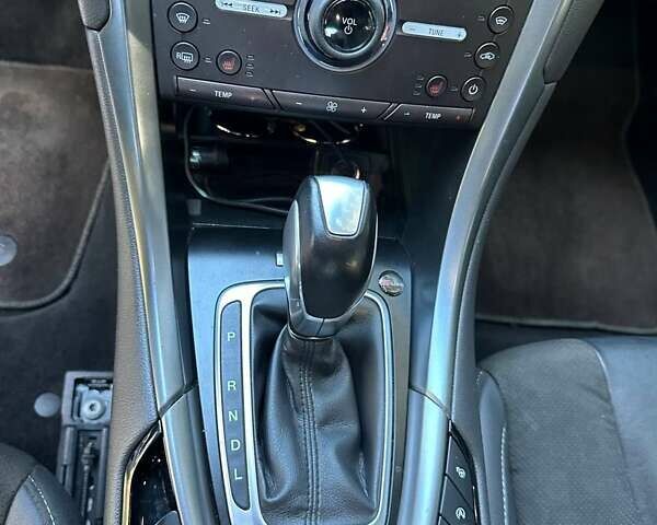 Черный Форд Мондео, объемом двигателя 2 л и пробегом 202 тыс. км за 18450 $, фото 60 на Automoto.ua