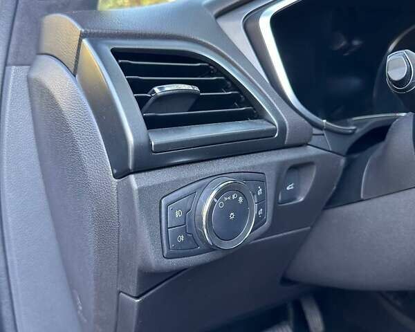 Черный Форд Мондео, объемом двигателя 2 л и пробегом 202 тыс. км за 18450 $, фото 51 на Automoto.ua