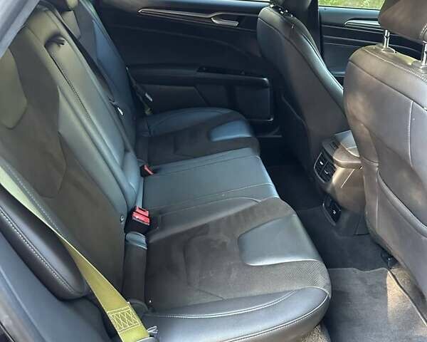 Черный Форд Мондео, объемом двигателя 2 л и пробегом 202 тыс. км за 18450 $, фото 65 на Automoto.ua