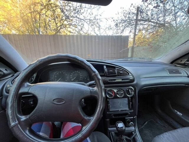 Фіолетовий Форд Мондео, об'ємом двигуна 1.6 л та пробігом 350 тис. км за 1000 $, фото 4 на Automoto.ua