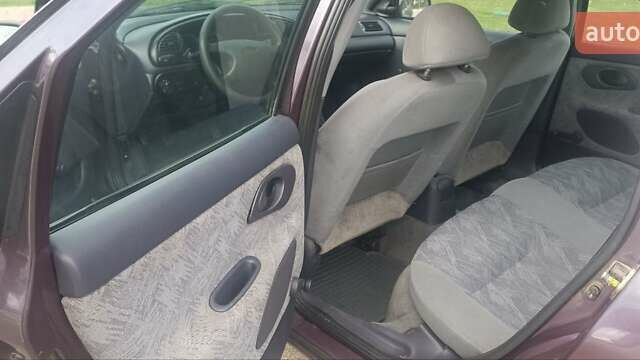 Фиолетовый Форд Мондео, объемом двигателя 1.6 л и пробегом 255 тыс. км за 2800 $, фото 11 на Automoto.ua