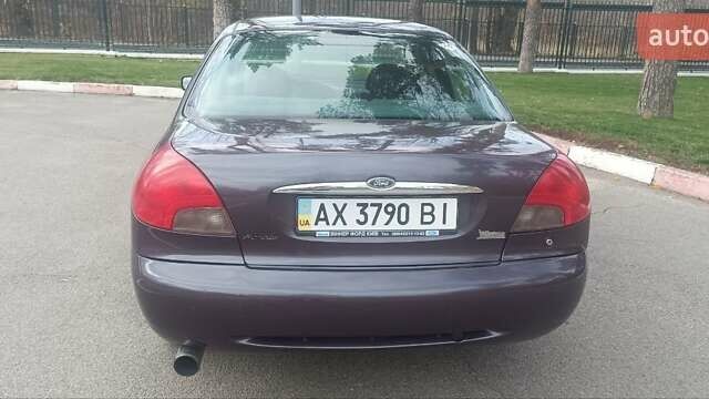 Фиолетовый Форд Мондео, объемом двигателя 1.6 л и пробегом 255 тыс. км за 2800 $, фото 3 на Automoto.ua