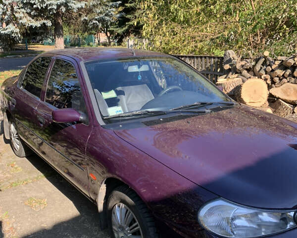 Фиолетовый Форд Мондео, объемом двигателя 1.8 л и пробегом 143 тыс. км за 2900 $, фото 1 на Automoto.ua