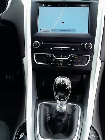 Фиолетовый Форд Мондео, объемом двигателя 2 л и пробегом 171 тыс. км за 13600 $, фото 4 на Automoto.ua