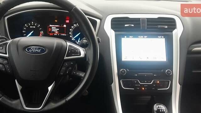 Фиолетовый Форд Мондео, объемом двигателя 2 л и пробегом 171 тыс. км за 13600 $, фото 6 на Automoto.ua