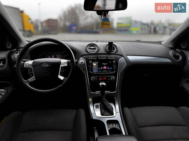 Коричневый Форд Мондео, объемом двигателя 2 л и пробегом 135 тыс. км за 9950 $, фото 9 на Automoto.ua