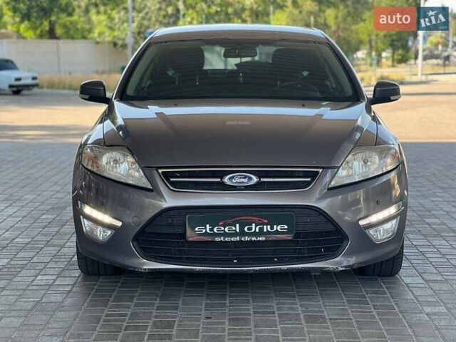 Коричневый Форд Мондео, объемом двигателя 1.6 л и пробегом 269 тыс. км за 5599 $, фото 1 на Automoto.ua