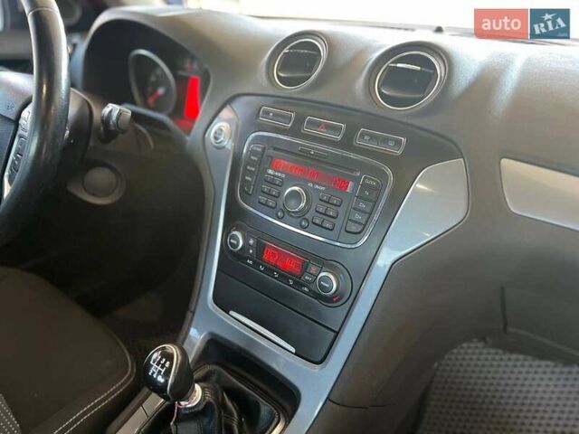 Коричневый Форд Мондео, объемом двигателя 1.6 л и пробегом 269 тыс. км за 5599 $, фото 12 на Automoto.ua