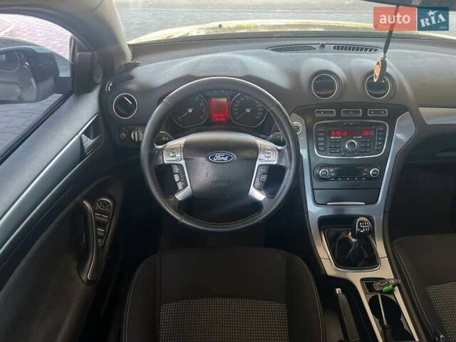 Коричневый Форд Мондео, объемом двигателя 1.6 л и пробегом 269 тыс. км за 5599 $, фото 10 на Automoto.ua