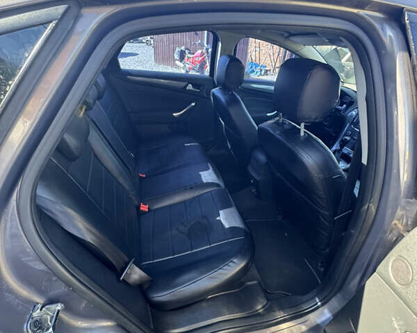 Коричневий Форд Мондео, об'ємом двигуна 2 л та пробігом 285 тис. км за 10500 $, фото 6 на Automoto.ua