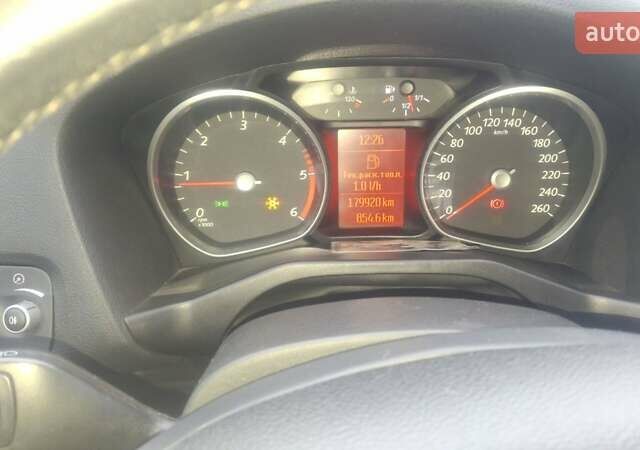 Коричневый Форд Мондео, объемом двигателя 1.6 л и пробегом 180 тыс. км за 7700 $, фото 8 на Automoto.ua