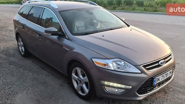 Коричневий Форд Мондео, об'ємом двигуна 1.6 л та пробігом 250 тис. км за 9000 $, фото 1 на Automoto.ua