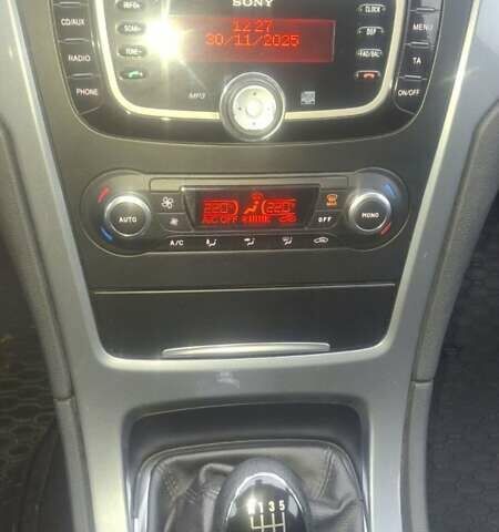 Коричневый Форд Мондео, объемом двигателя 1.6 л и пробегом 180 тыс. км за 7700 $, фото 10 на Automoto.ua