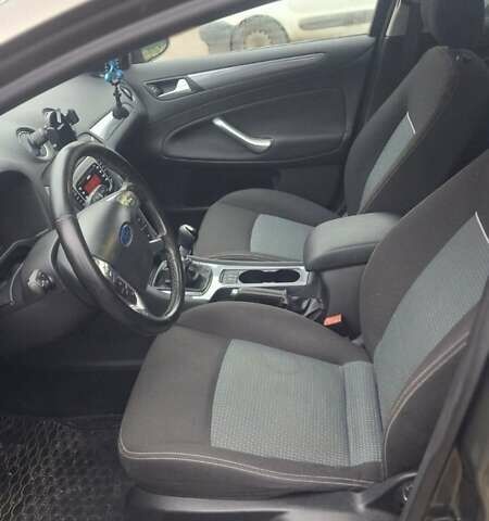 Коричневый Форд Мондео, объемом двигателя 1.6 л и пробегом 180 тыс. км за 7700 $, фото 15 на Automoto.ua