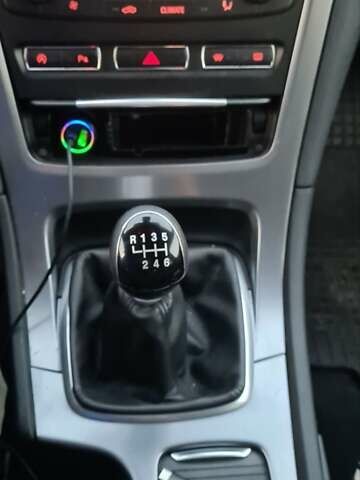 Коричневий Форд Мондео, об'ємом двигуна 1.6 л та пробігом 250 тис. км за 9000 $, фото 9 на Automoto.ua