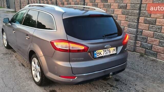 Коричневий Форд Мондео, об'ємом двигуна 1.6 л та пробігом 250 тис. км за 9000 $, фото 2 на Automoto.ua