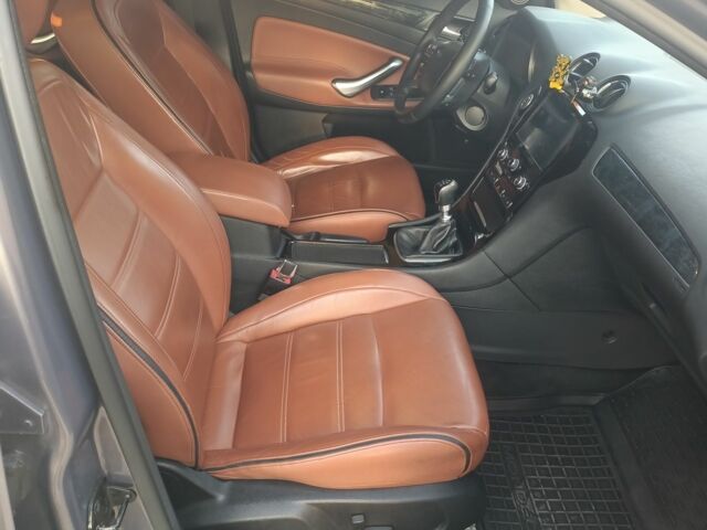 Коричневый Форд Мондео, объемом двигателя 1.6 л и пробегом 300 тыс. км за 6700 $, фото 6 на Automoto.ua