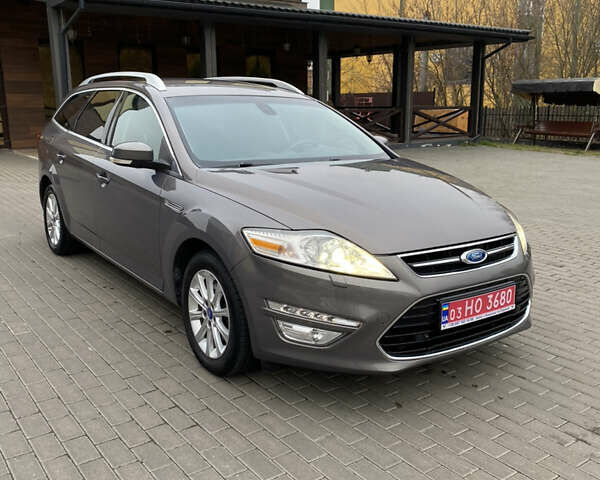 Коричневый Форд Мондео, объемом двигателя 2 л и пробегом 244 тыс. км за 7400 $, фото 13 на Automoto.ua