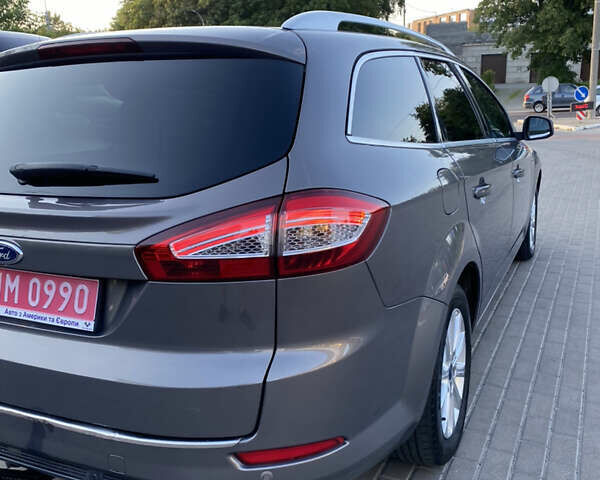 Коричневий Форд Мондео, об'ємом двигуна 2 л та пробігом 244 тис. км за 7600 $, фото 5 на Automoto.ua