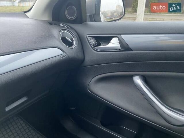 Коричневий Форд Мондео, об'ємом двигуна 1.6 л та пробігом 222 тис. км за 7550 $, фото 11 на Automoto.ua