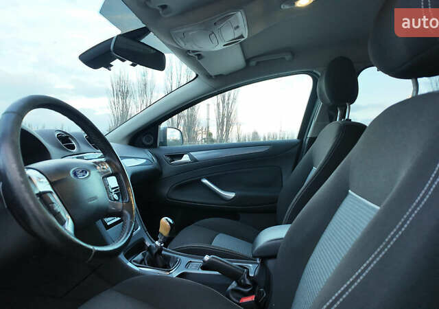 Коричневый Форд Мондео, объемом двигателя 2 л и пробегом 230 тыс. км за 7490 $, фото 9 на Automoto.ua