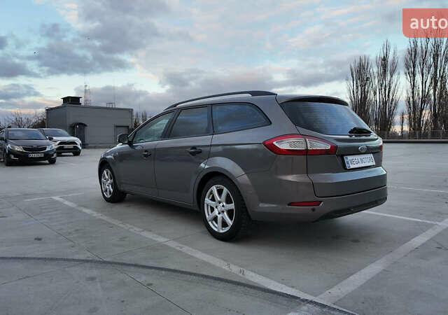 Коричневый Форд Мондео, объемом двигателя 2 л и пробегом 230 тыс. км за 7490 $, фото 3 на Automoto.ua