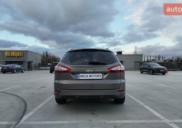 Коричневый Форд Мондео, объемом двигателя 2 л и пробегом 230 тыс. км за 7490 $, фото 4 на Automoto.ua