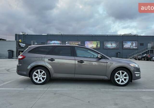 Коричневый Форд Мондео, объемом двигателя 2 л и пробегом 230 тыс. км за 7490 $, фото 6 на Automoto.ua