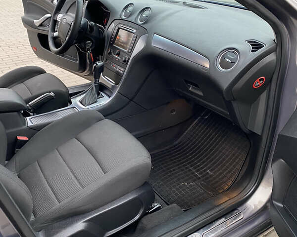 Коричневый Форд Мондео, объемом двигателя 2 л и пробегом 244 тыс. км за 7400 $, фото 28 на Automoto.ua