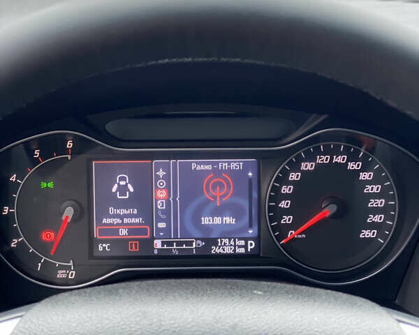 Коричневый Форд Мондео, объемом двигателя 2 л и пробегом 244 тыс. км за 7400 $, фото 43 на Automoto.ua