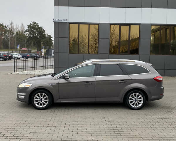 Коричневый Форд Мондео, объемом двигателя 2 л и пробегом 244 тыс. км за 7400 $, фото 1 на Automoto.ua