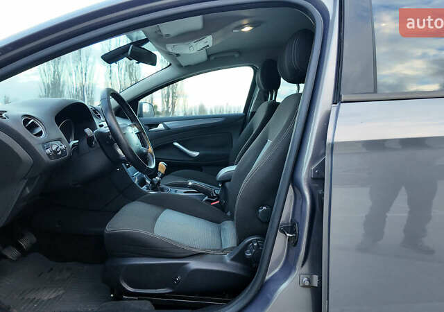 Коричневый Форд Мондео, объемом двигателя 2 л и пробегом 230 тыс. км за 7490 $, фото 8 на Automoto.ua